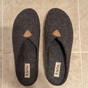 Taos My Sweet Wool Gray Clog Slippers NWOTSize 42 / 11